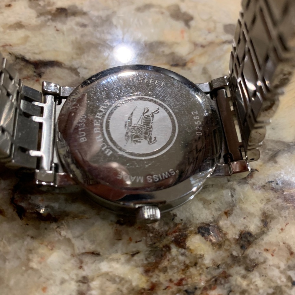 Burberry BU900 Watch - Picture 2 of 2